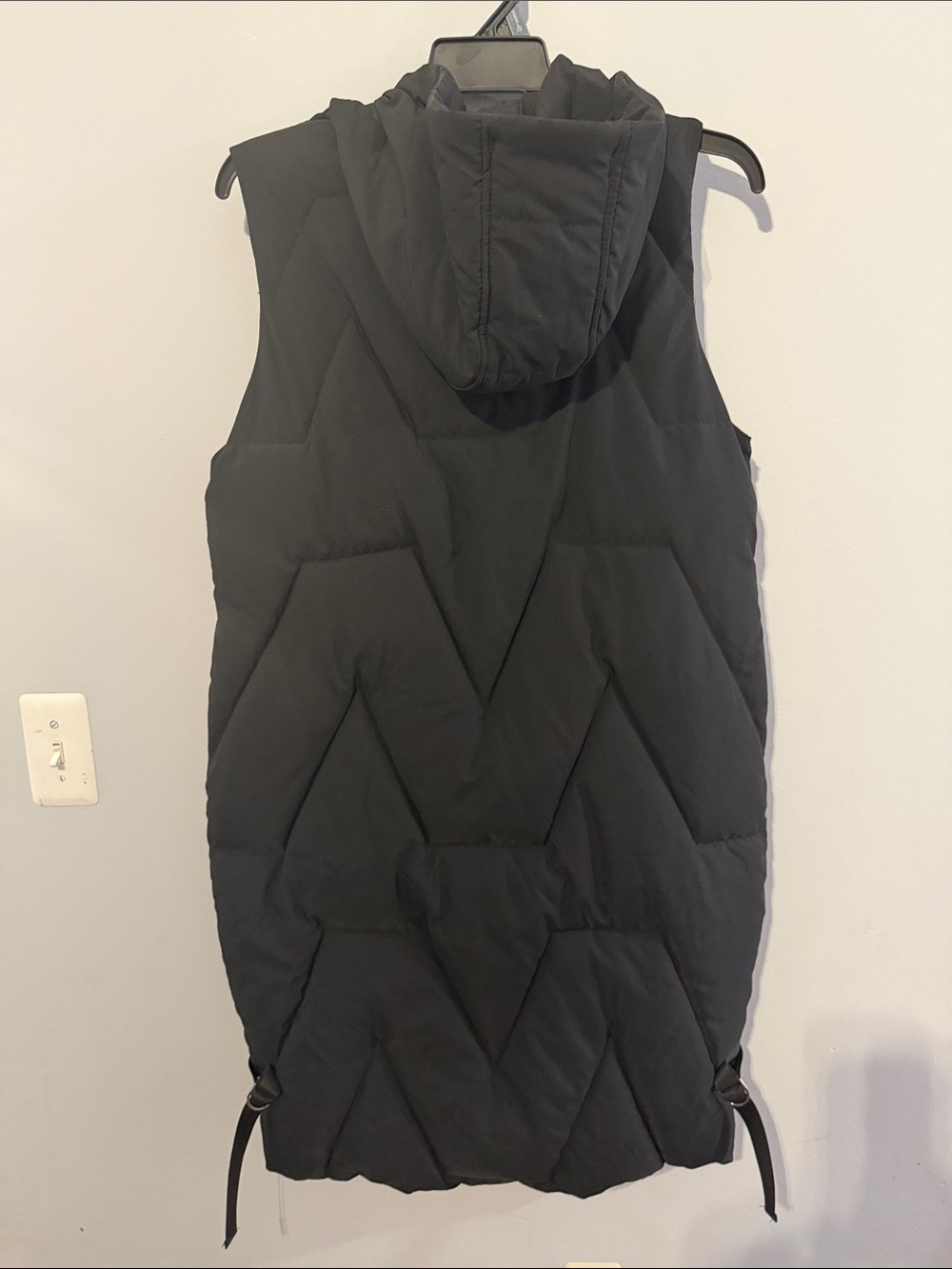 Long Quilted Hooded Vest - Black - Picture 3 of 4